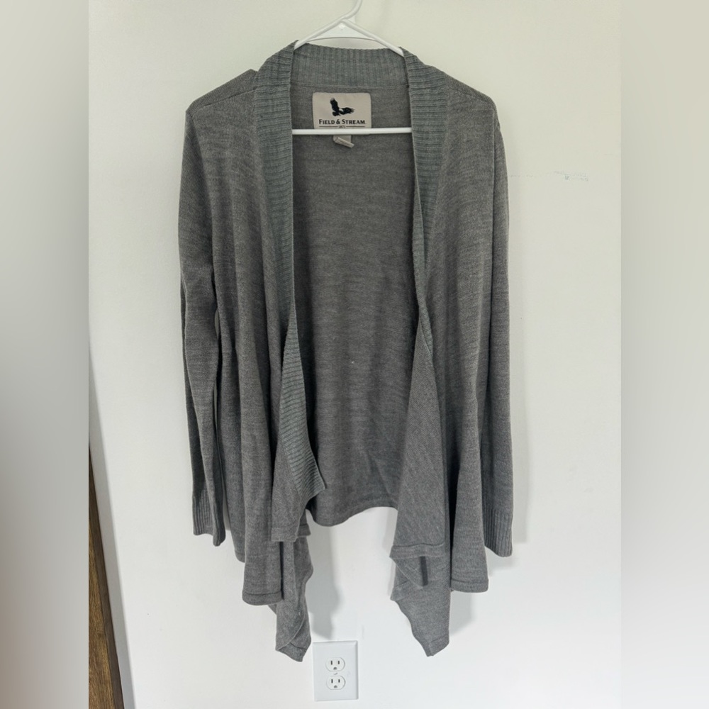 Field and Stream sweater large
